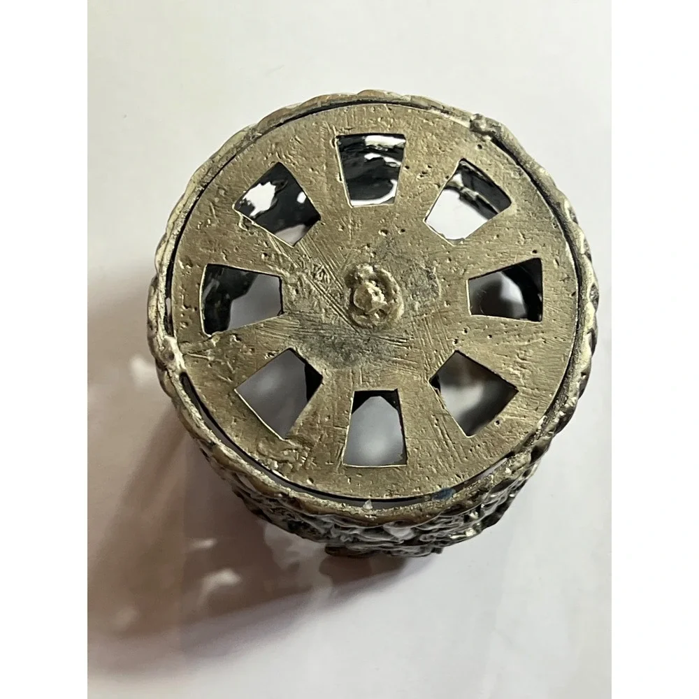 Vintage Pewter Cherub Angel Candle‎ Holder Round Openwork Relief Silver Tone 3in